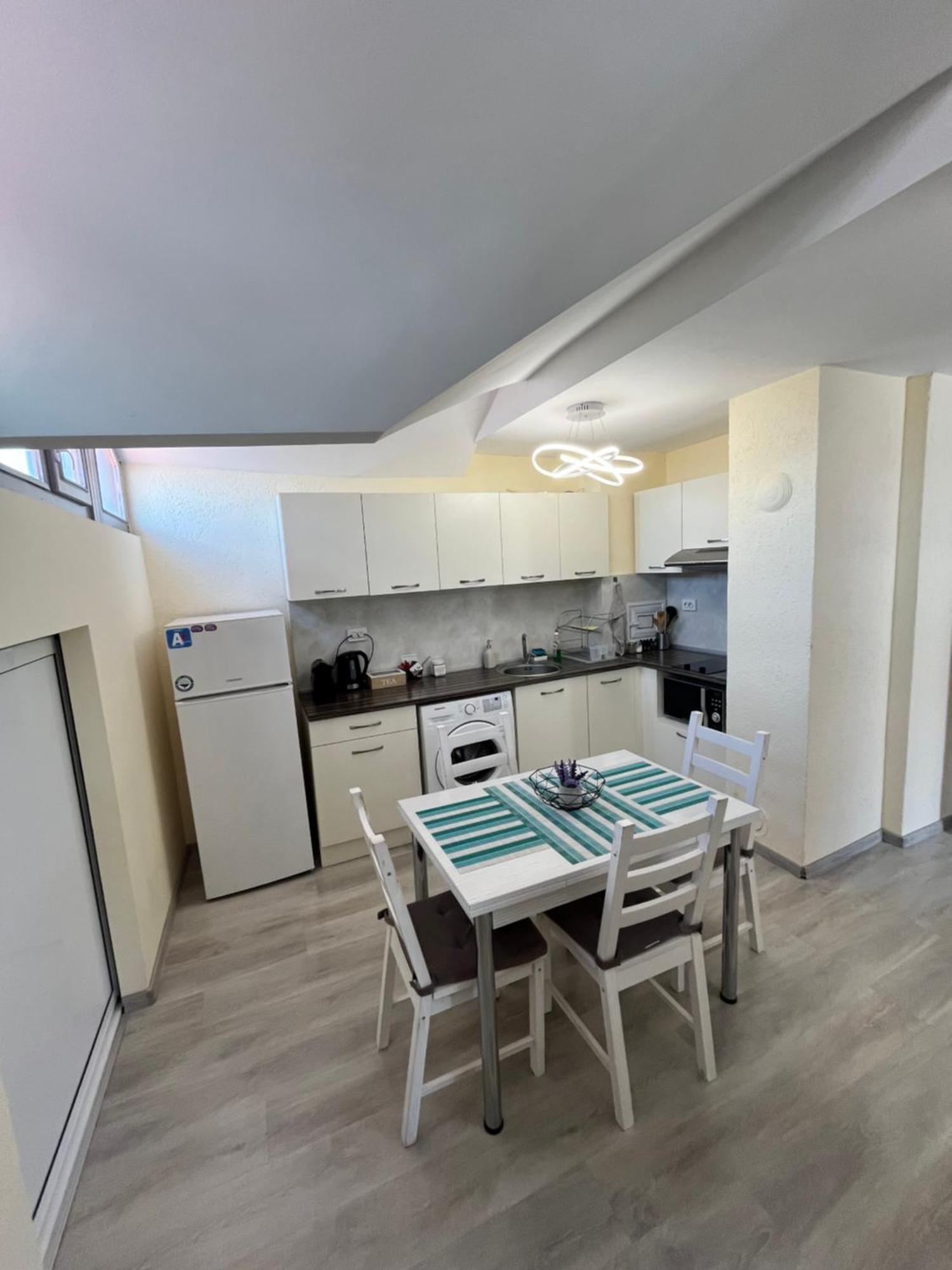 Apartment Happy Holiday Lazur Burgaz Dış mekan fotoğraf